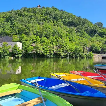 Hamori Alom Semesterbostad