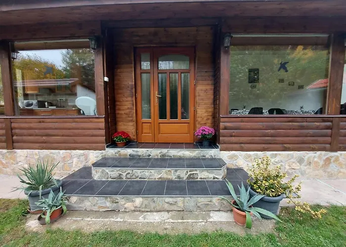 Hamori Alom בית נופש