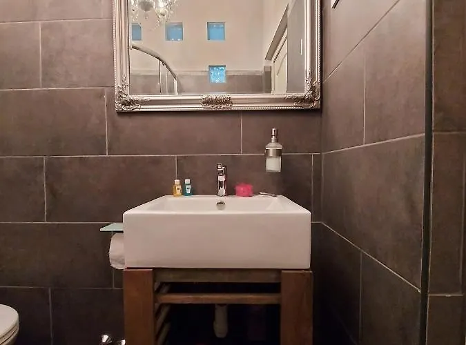 Hamori Alom בית נופש *